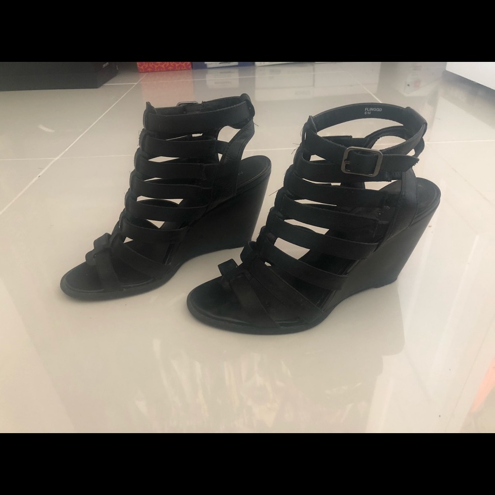 Nine West black gladiator wedges